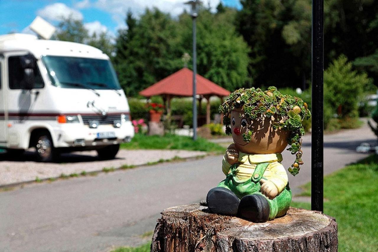 See-Campingpark Neubaeuer See Hotel Exterior photo